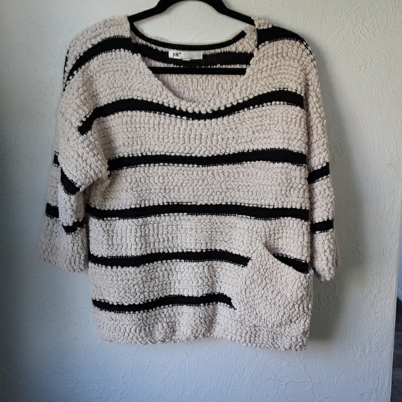 Jolt Sweaters - Jolt black and cream knit sweater  size XL